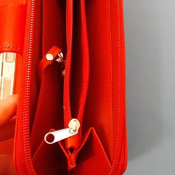 Leather red wallet with ID holder - Picture 5 of 9